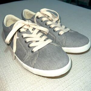 Taos Womens Star STA-12844 gray Canvas Low Top Lace Up Sneakers Size 7.5W